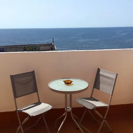 Port בית הארחה 2*